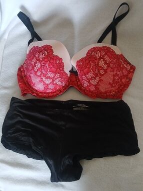 Victoria's Secret Red Lace Push-Up Bra with Black Straps